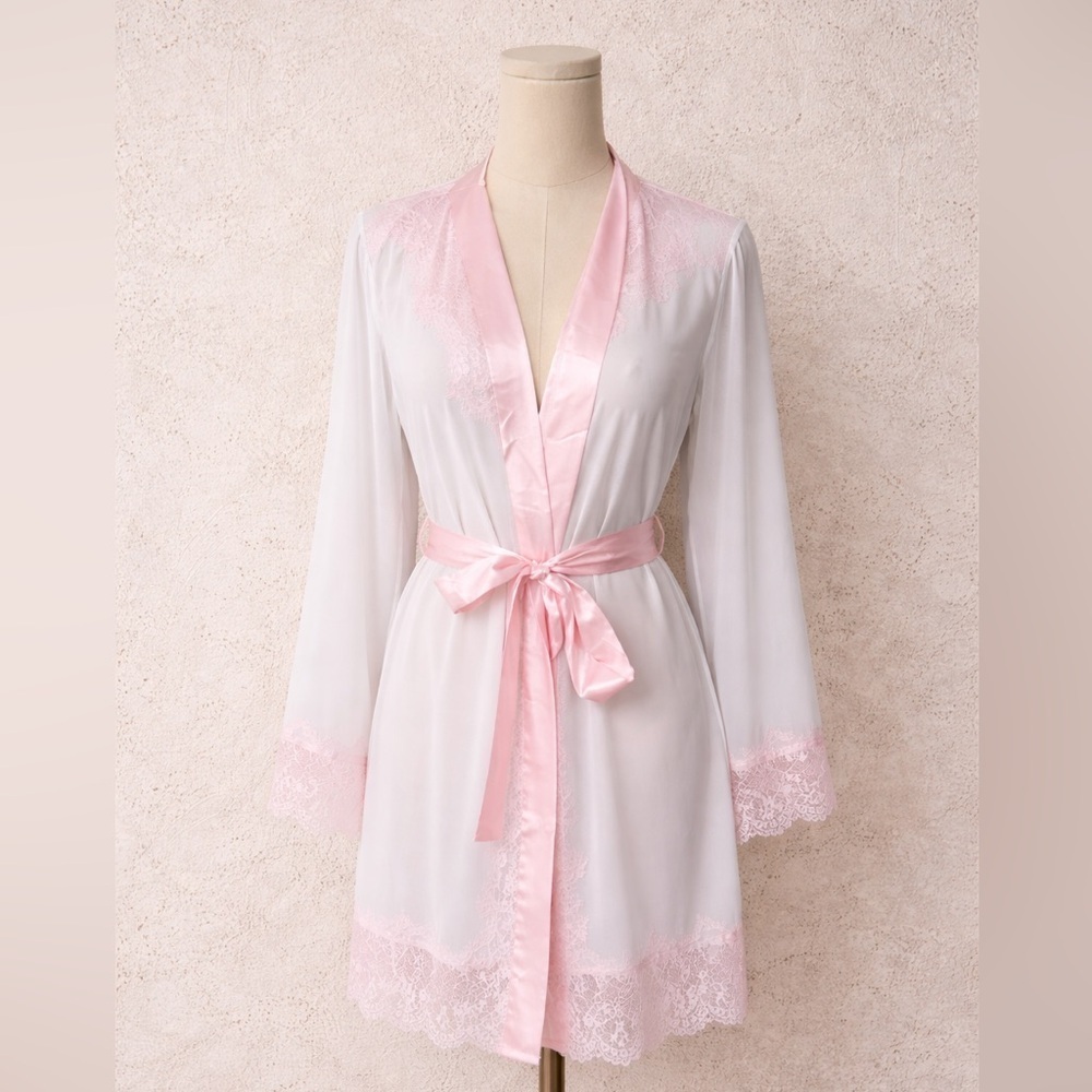 White and pink ribbon tie up robe feminine lacy